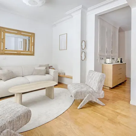 Tuileries Saint Honore 6p Ac By Melvane アパート