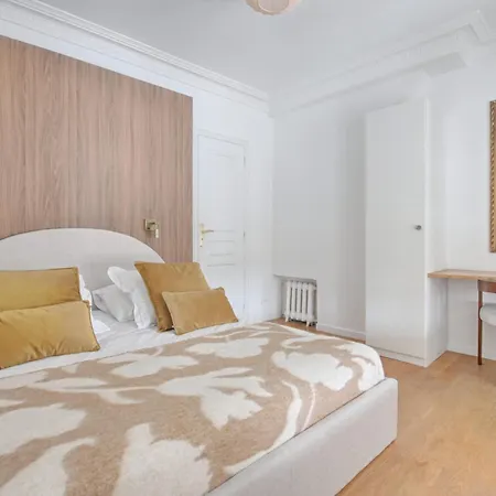 アパート Tuileries Saint Honore 6p Ac By Melvane