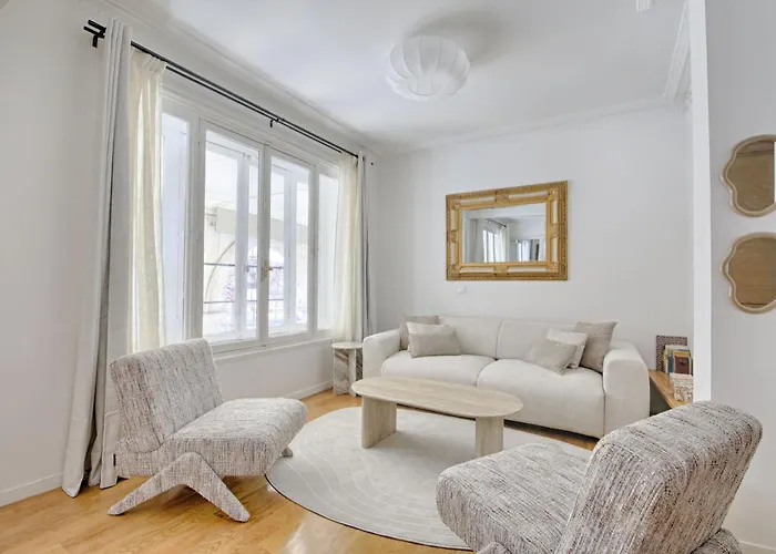 Tuileries Saint Honore 6p Ac By Melvane