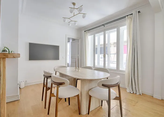 Tuileries Saint Honore 6p Ac By Melvane パリ